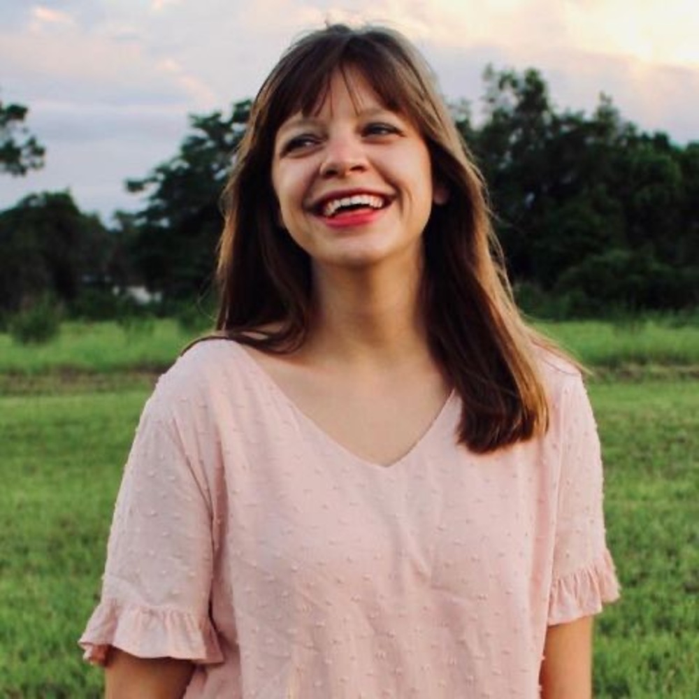 Meet your Posher, Elizabeth